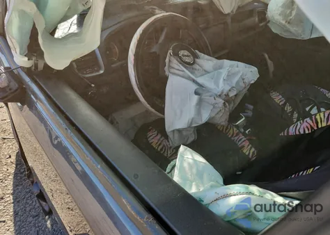 2021 Jeep Renegade Latitude из США, поврежденный, VIN ZACNJDBB8MPM64739